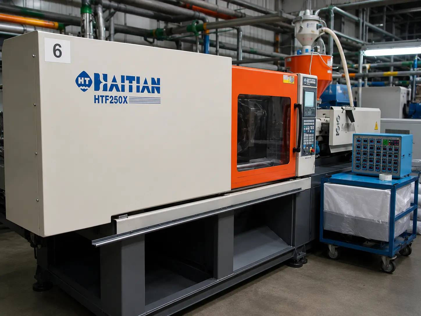 מכונת הזרקה HAITIAN 250 טון במפעל RYS Plast